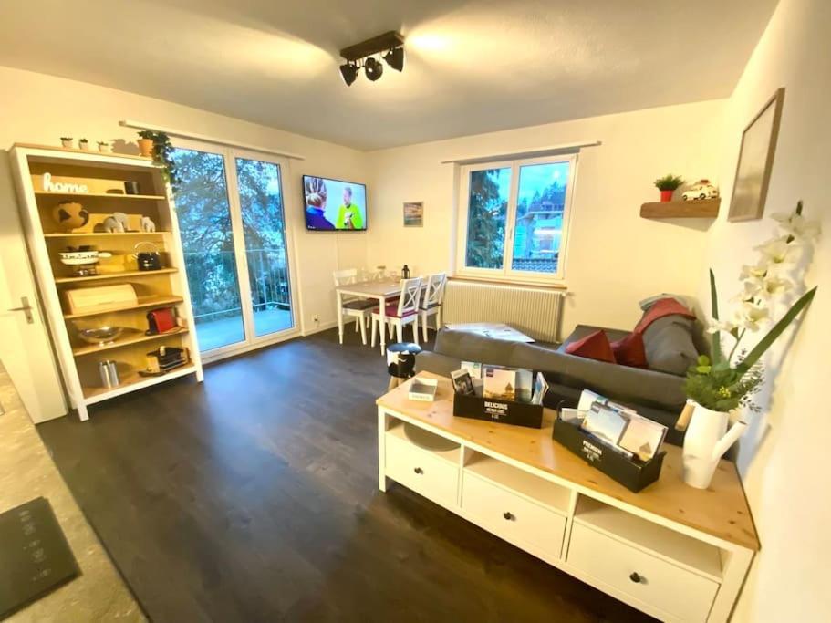 Beautiful Flat With Nice Lake And Mountain Views Вегис Екстериор снимка
